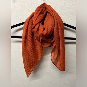 Women’s burnt orange scarf